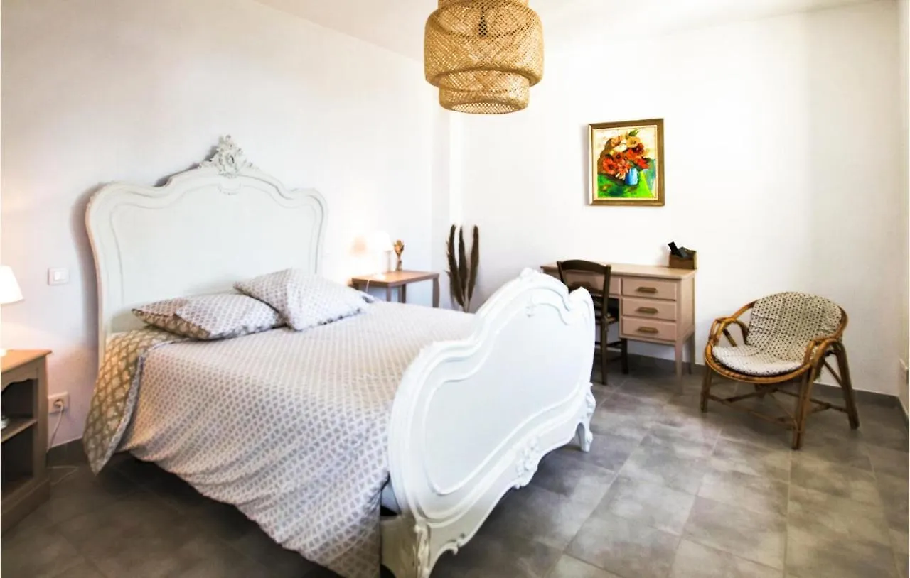 2 Bedroom Cozy Home In Merindol 0*,