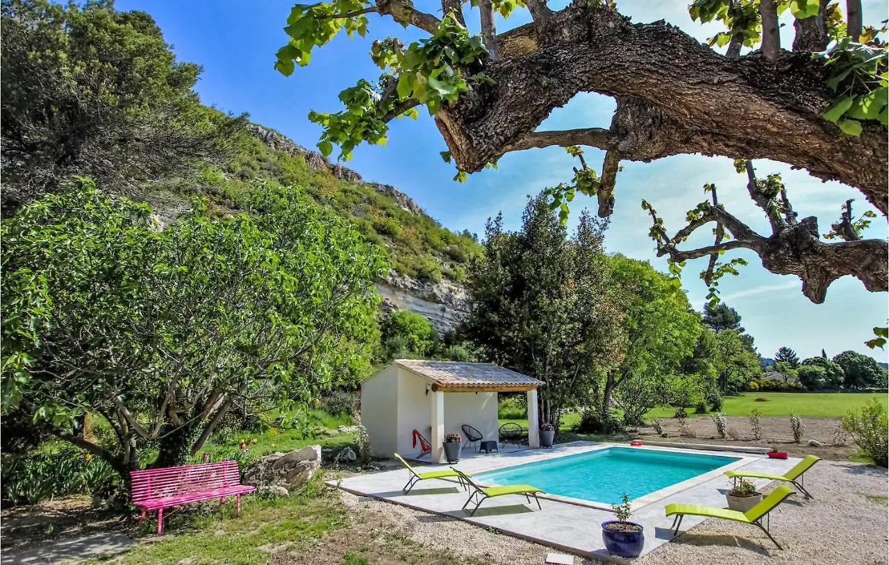 2 Bedroom Cozy Home In Merindol 0*,