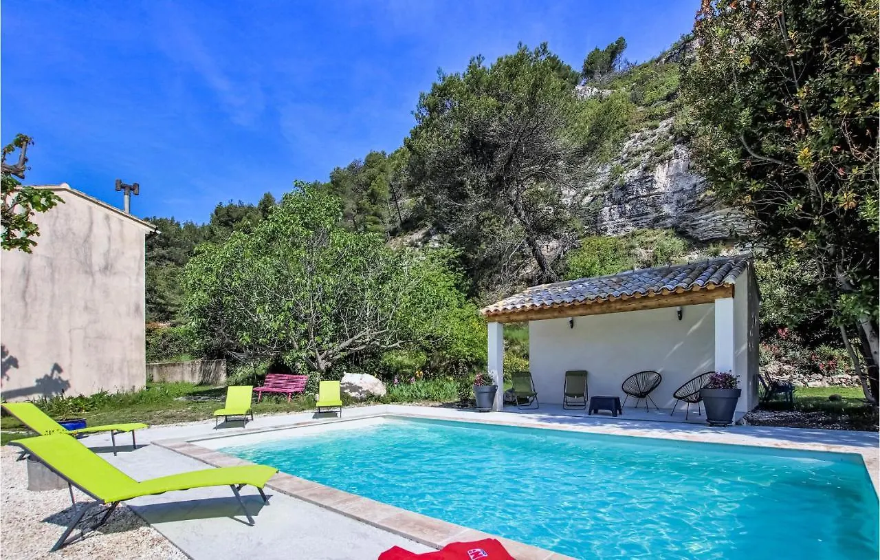 2 Bedroom Cozy Home In Merindol Holiday home